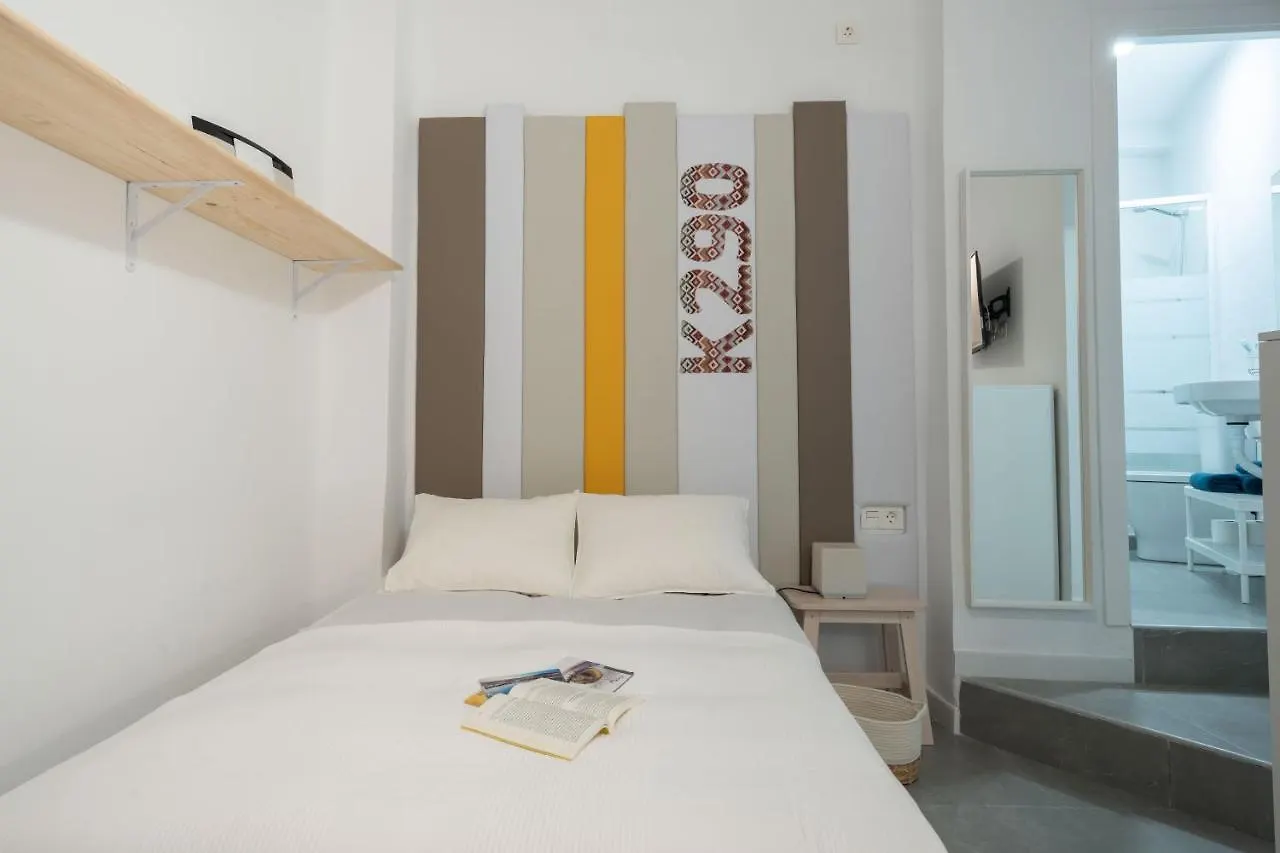アパート Nice And Cosy Lofts City Center 1&2 マラガ